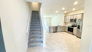 2571 Winsome Wy in Davenport, FL - Building Photo - Building Photo