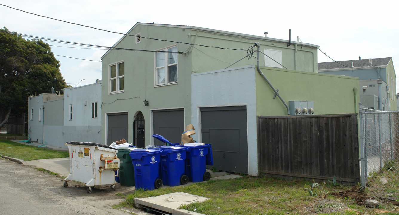 1907 San Joaquin St in Richmond, CA - Building Photo