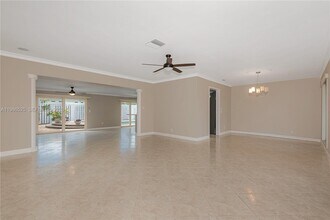 2070 NE 65th St in Fort Lauderdale, FL - Building Photo - Building Photo