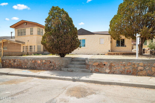 2805 Grant Ave in El Paso, TX - Building Photo - Building Photo