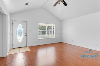 10443 3rd Ave in D'Iberville, MS - Foto de edificio - Building Photo