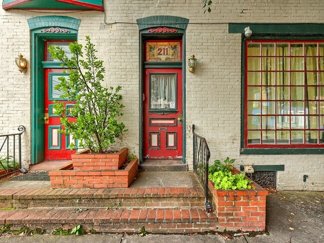 211 Verbeke St in Harrisburg, PA - Building Photo - Building Photo
