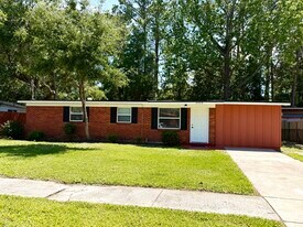 2909 Lauderdale Dr E in Jacksonville, FL - Building Photo