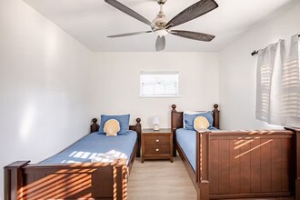 3218 1st St S in Jacksonville Beach, FL - Foto de edificio - Building Photo