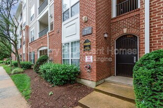 4860 Eisenhower Ave in Alexandria, VA - Building Photo - Building Photo