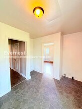 5747 Lakepointe St, Unit 438 in Detroit, MI - Building Photo - Building Photo