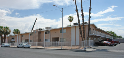 Embassy Apartments in Las Vegas, NV - Building Photo - Building Photo