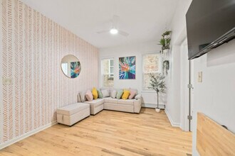 352 Princeton Ave-Unit -ID1053116P in Jersey City, NJ - Building Photo - Building Photo