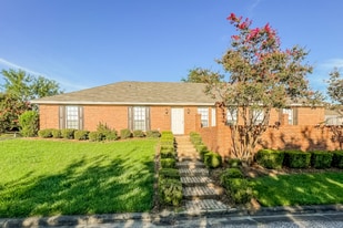 2100 Station Ct in Montgomery, AL - Building Photo