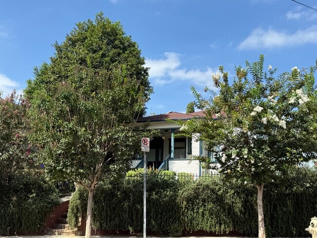 629 Belmont Ave, Unit 629 Belmont Ave