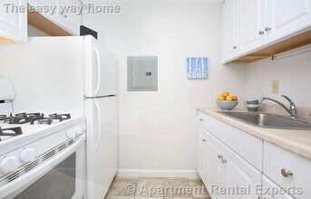 8 Juniper St in Brookline, MA - Building Photo - Building Photo