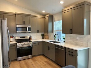 21365 Pelican Dr in Bend, OR - Building Photo - Building Photo