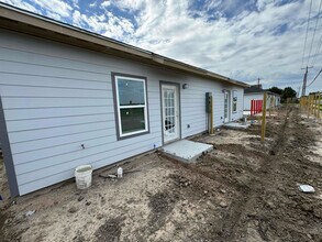 1802 Atrium Pl Dr in Harlingen, TX - Building Photo - Building Photo
