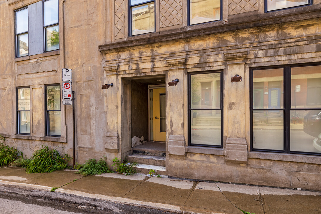 342 Saint-Denis Tsse in Montréal, QC - Building Photo