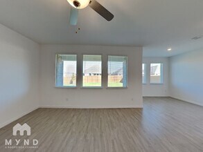 1301 Rousseau Dr in Little Elm, TX - Foto de edificio - Building Photo