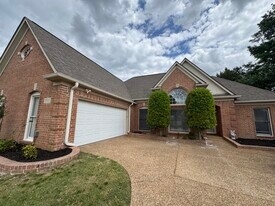 1966 Abbott Cove in Memphis, TN - Building Photo