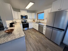 320 W Barnes St in Lewistown, MT - Building Photo - Building Photo