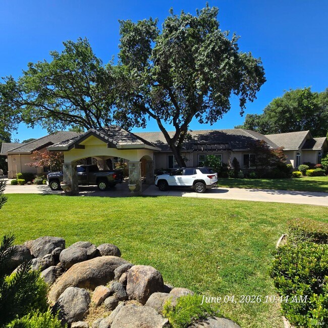 property at 5237 Sunridge Dr