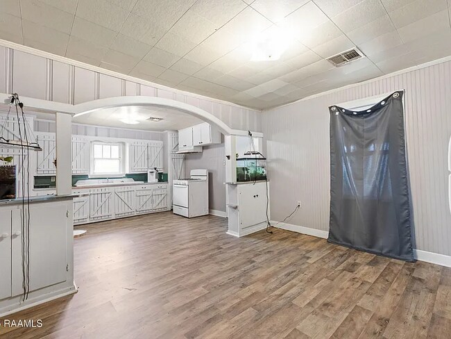 106 Cadillac St in Lafayette, LA - Foto de edificio - Building Photo