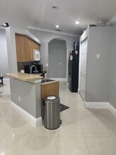5621 Azalea Cir in West Palm Beach, FL - Building Photo - Building Photo