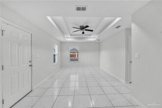 424 W Chavez St in Edinburg, TX - Building Photo - Building Photo