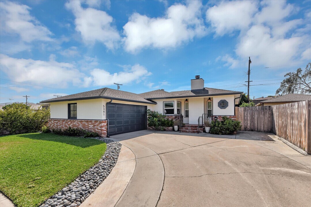 5341 Waring Rd in San Diego, CA - Foto de edificio