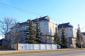 6550-6600 Old Banff Coach Rd SW in Calgary, AB - Building Photo - Building Photo