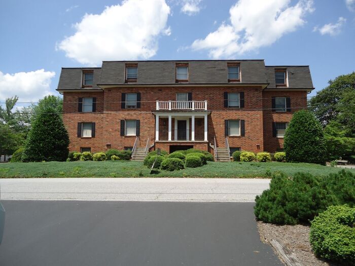 331 9th Ave Dr NE in Hickory, NC - Building Photo