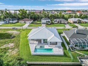 2207 SW 32nd St in Cape Coral, FL - Building Photo - Building Photo