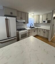 20 Mariette Dr in Portsmouth, NH - Foto de edificio - Building Photo