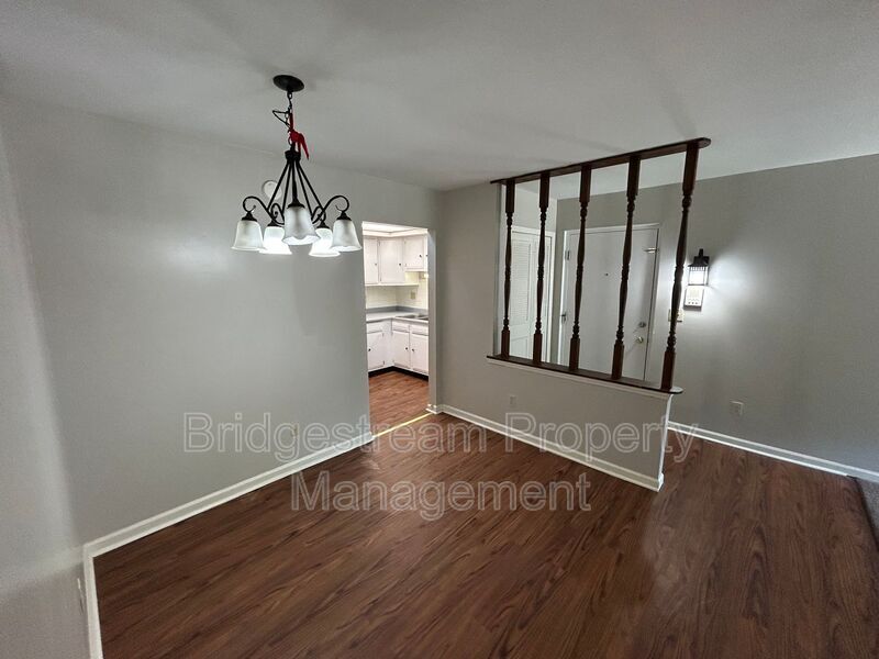 481 N Broadway St in Trotwood, OH - Foto de edificio