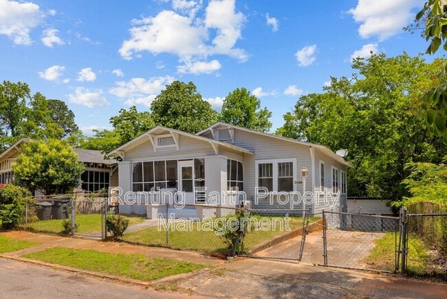 property at 1149 15th St SW