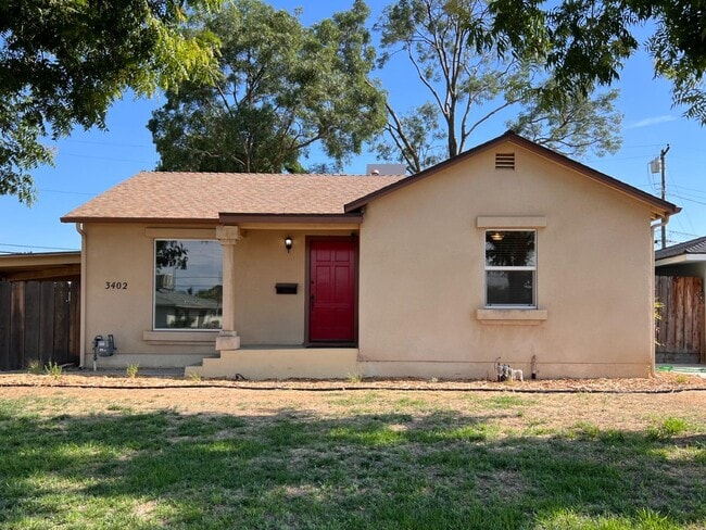 3402 E Weldon Ave in Fresno, CA - Building Photo - Building Photo