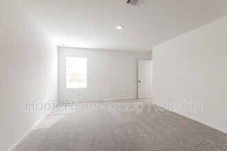 312 Kingston Wy in Waller, TX - Building Photo - Building Photo