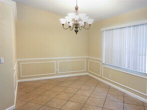 2005 Vilano Ave in North Port, FL - Building Photo - Building Photo