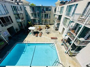 811 York St in Oakland, CA - Building Photo - Building Photo