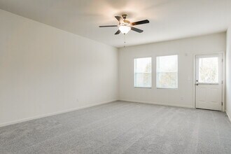 1312 Solace Wy in Rolesville, NC - Foto de edificio - Building Photo