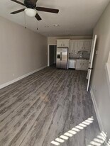 110 Acacia Ct, Unit A in Leesburg, GA - Building Photo