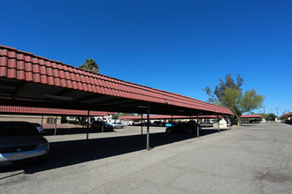 Barcelona Manor Condominiums in Tucson, AZ - Building Photo - Building Photo