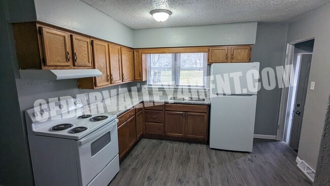 1025 Adams St in Waterloo, IA - Building Photo - Building Photo