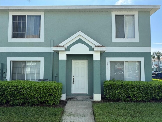 1635 Fluorshire Dr in Brandon, FL - Building Photo - Building Photo