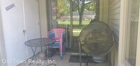 709 Clubhouse Dr photo'