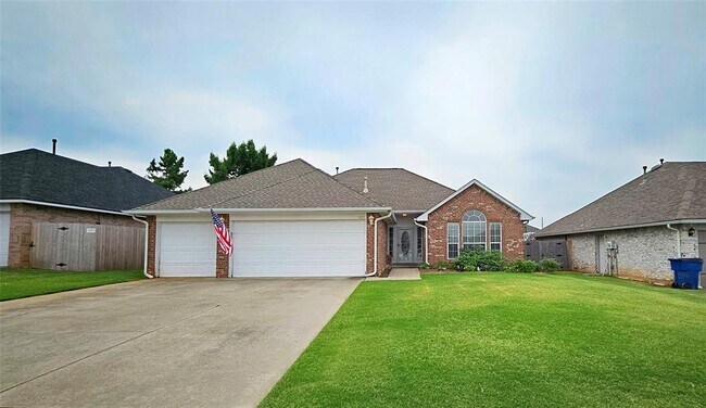 property at 420 E Plantation Terrace