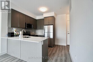 1000-1000 Lackner Blvd in Kitchener, ON - Building Photo - Building Photo