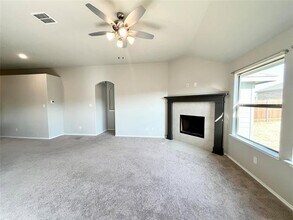 928 Madeline Ln in Cleburne, TX - Building Photo - Building Photo