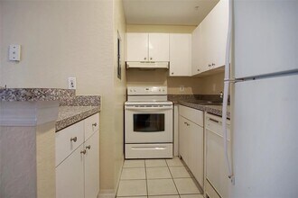 6416 Raleigh St in Orlando, FL - Building Photo - Building Photo