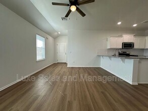 11500 Mackenzie Wy in Yukon, OK - Building Photo - Building Photo