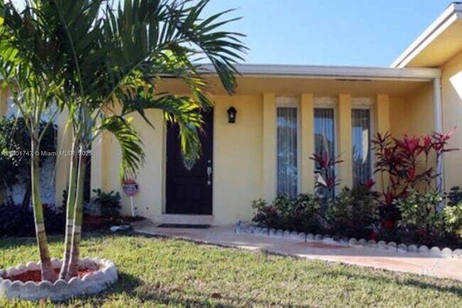 314 SE 4th St in Dania Beach, FL - Building Photo - Building Photo