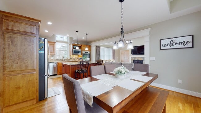 1012 Maple St in Rocky Hill, CT - Building Photo - Building Photo