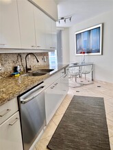 16445 Collins Ave, Unit 2222 in Sunny Isles Beach, FL - Building Photo - Building Photo